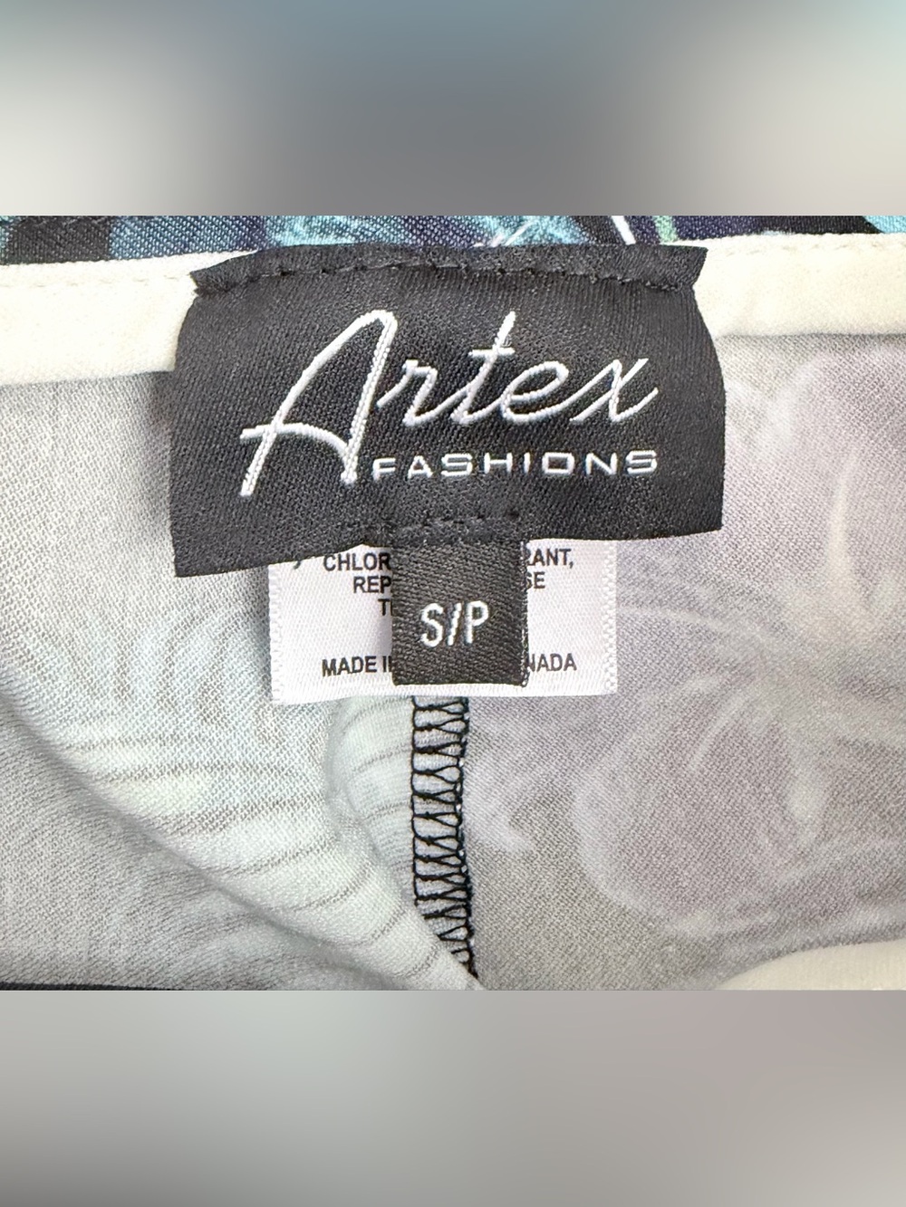 Artex Active Floral Ankle Length Leggings - Black w/ Botanical Floral Small NWT - Picture 9 of 10